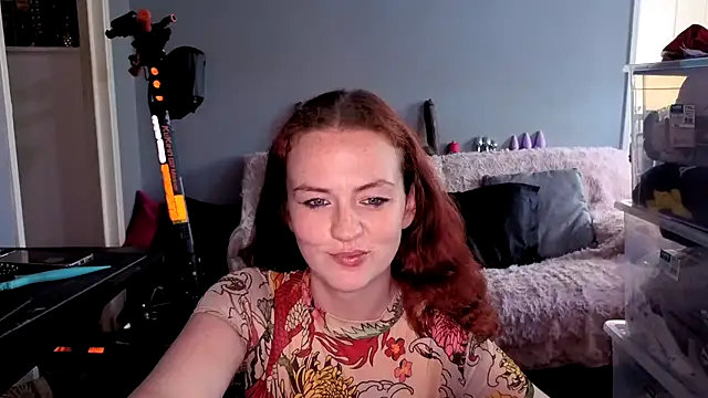 ENGLISHEMILY 69 online show from October 9, 2025, 11:41 am