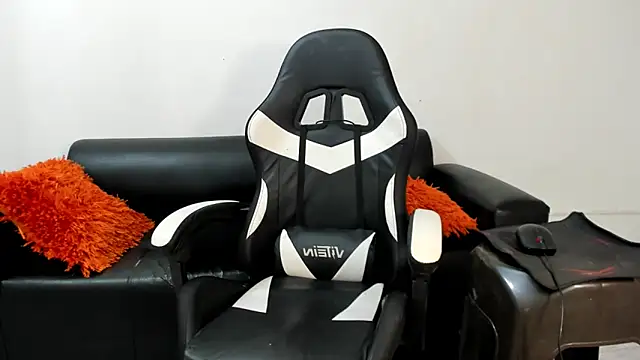 Snapshot of JuanDiegoKing chatting on March 23, 2025, 3:21 am JuanDiegoKing online show from March 23, 2025, 3:21 am