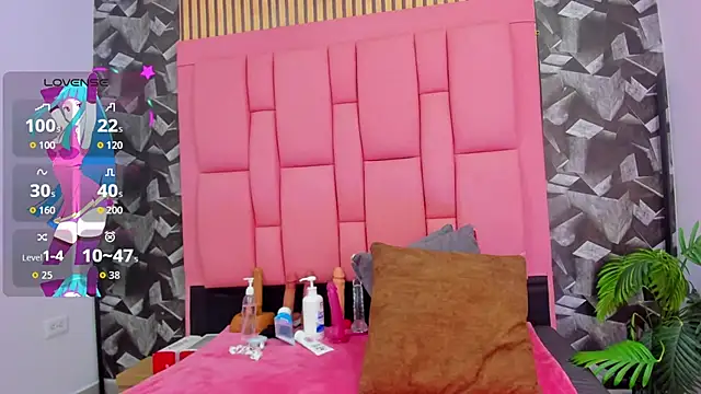 Brithanyslim online show from April 11, 2026, 6:45 pm