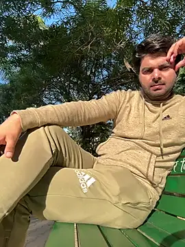 Snapshot of Gaonkadesilonda chatting on December 4, 2024, 10:13 am Gaonkadesilonda online show from December 4, 2024, 10:13 am