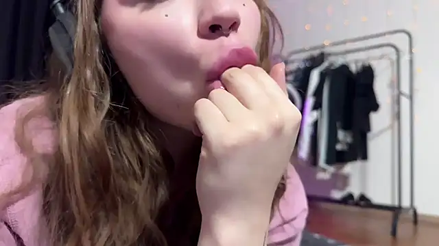 PaulaPratt online show from December 12, 2024, 12:22 pm