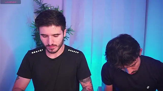 Tony Wylie online show from December 17, 2025, 10:49 pm