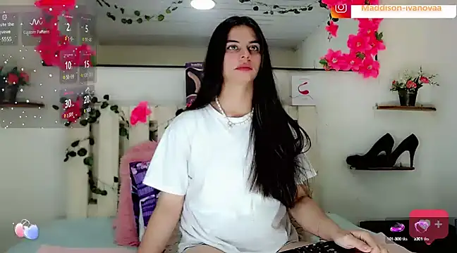 Madisson Ivanova online show from January 9, 2025, 5:13 am