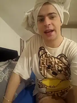 perla97 online show from December 2, 2024, 4:20 pm