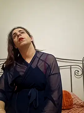 perla97 online show from December 15, 2024, 10:47 pm