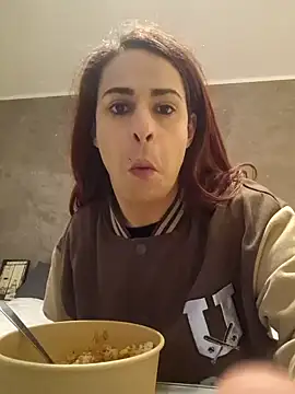 perla97 online show from February 9, 2025, 7:19 pm