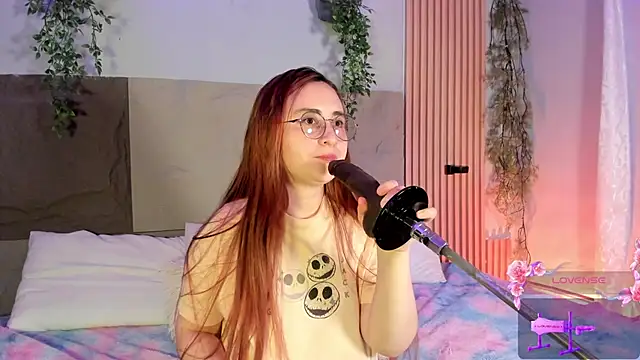 centaurigirl online show from March 28, 2026, 4:45 am