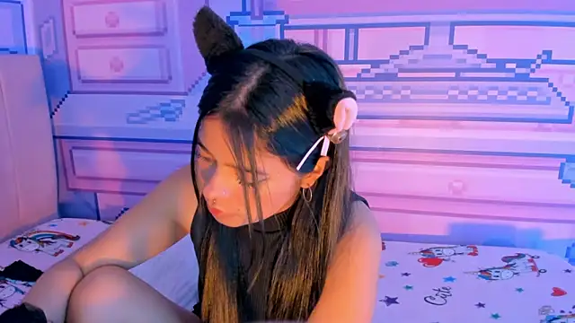  18alice online show from December 8, 2024, 5:39 am