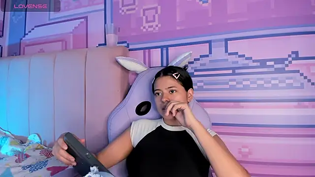  18alice online show from March 2, 2026, 8:37 pm