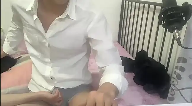 Snapshot of TGH521 chatting on January 7, 2025, 8:13 am TGH521 online show from January 7, 2025, 8:13 am