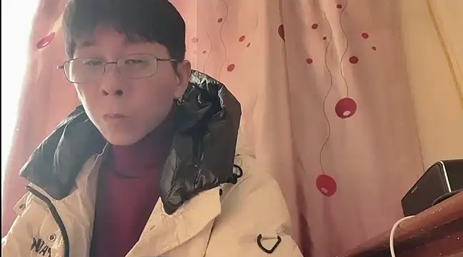 Snapshot of TGH521 chatting on January 20, 2025, 3:15 am TGH521 online show from January 20, 2025, 3:15 am