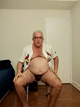 Snapshot of Shoreguy69 chatting on December 2, 2025, 12:32 pm Shoreguy69 online show from December 2, 2025, 12:32 pm