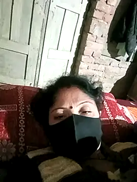 Snapshot of Suman007 chatting on January 27, 2025, 5:58 pm Suman007 online show from January 27, 2025, 5:58 pm