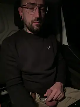 Snapshot of _Haptic_ chatting on December 10, 2024, 4:24 am Haptic online show from December 10, 2024, 4:24 am