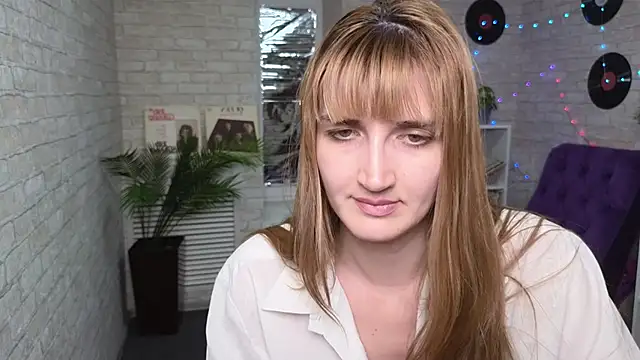 Nika Kitten online show from February 19, 2025, 5:38 pm