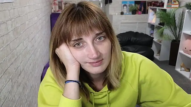 Snapshot of Nika_Kitten chatting on April 8, 2026, 10:04 am Nika Kitten online show from April 8, 2026, 10:04 am