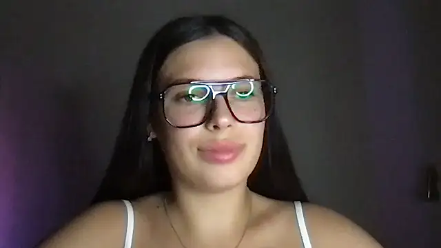 Snapshot of MoonriseGoddess chatting on June 27, 2026, 6:35 pm MoonriseGoddess online show from June 27, 2026, 6:35 pm