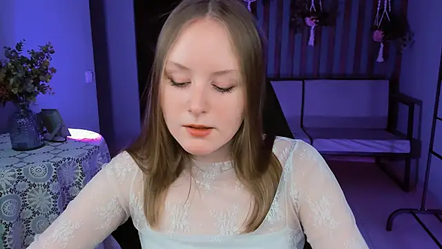 VivienLeeigh online show from February 15, 2025, 9:05 am