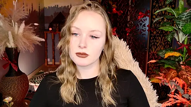 VivienLeeigh online show from February 13, 2026, 9:05 am