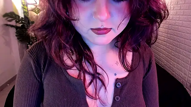 crimson tati  online show from May 10, 2026, 5:01 am