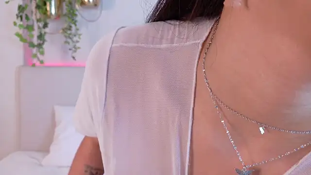 Snapshot of MiaOconner chatting on January 8, 2025, 1:09 pm MiaOconner online show from January 8, 2025, 1:09 pm