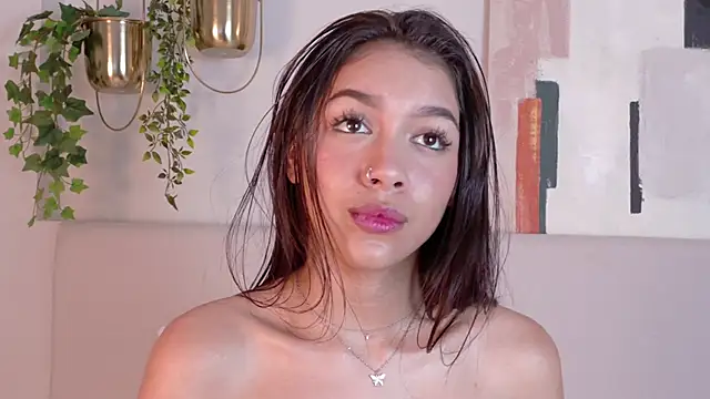 Snapshot of MiaOconner chatting on January 10, 2025, 5:02 pm MiaOconner online show from January 10, 2025, 5:02 pm