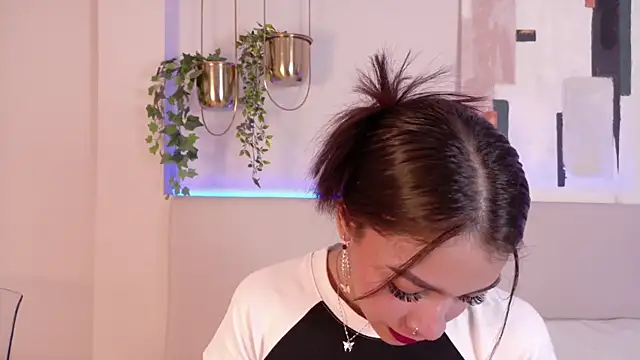 Snapshot of MiaOconner chatting on January 13, 2025, 12:56 pm MiaOconner online show from January 13, 2025, 12:56 pm