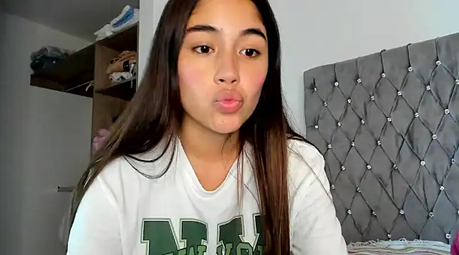 AriaMontgomery online show from December 13, 2024, 12:42 am