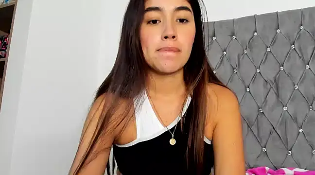 AriaMontgomery online show from December 17, 2024, 1:29 am