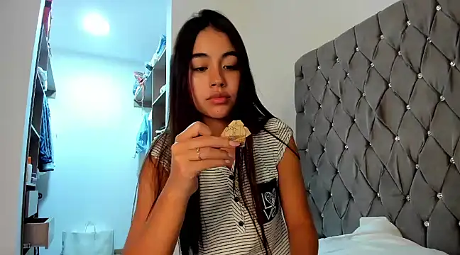 AriaMontgomery online show from December 20, 2024, 12:52 am