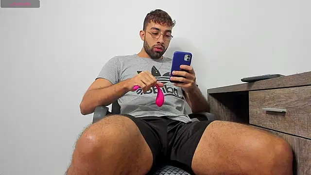 stephennolan1 online show from January 30, 2025, 3:51 pm