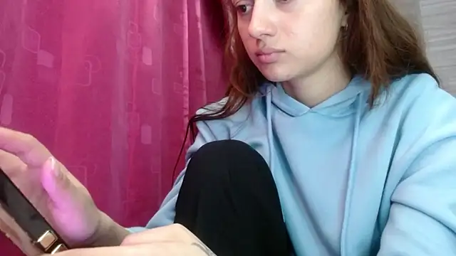 holy juli online show from February 28, 2026, 4:02 am