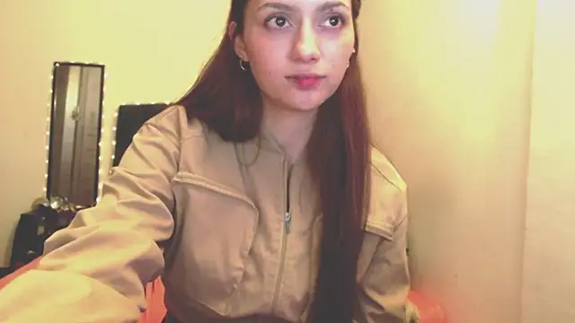 holy juli online show from April 8, 2026, 4:23 am