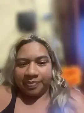 DanielitaWM online show from April 14, 2026, 5:02 am