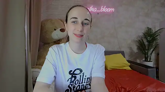 Anika bloom online show from March 21, 2025, 7:55 am