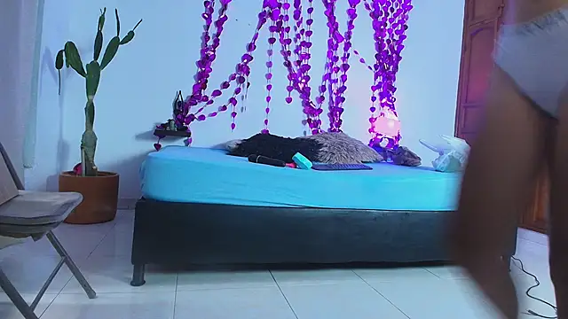 miwa cute online show from March 7, 2025, 7:49 pm