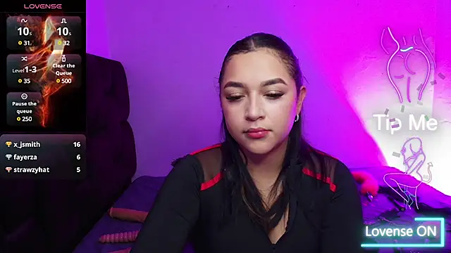 EmilySavvato online show from March 6, 2025, 6:05 pm