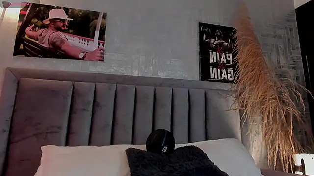 JeanColleman online show from October 22, 2025, 4:02 am