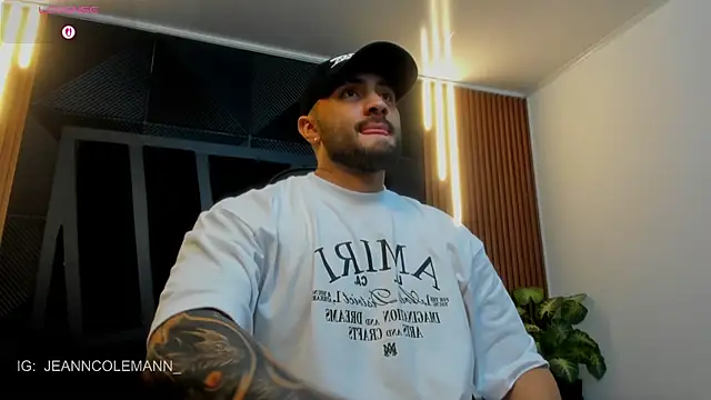 JeanColleman online show from December 4, 2025, 11:24 pm