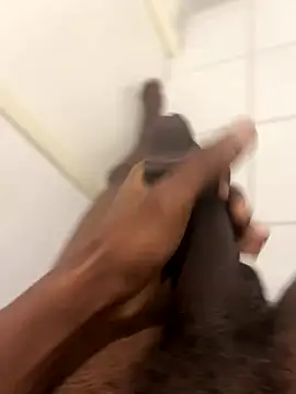 arrete2025 online show from November 19, 2025, 8:36 am