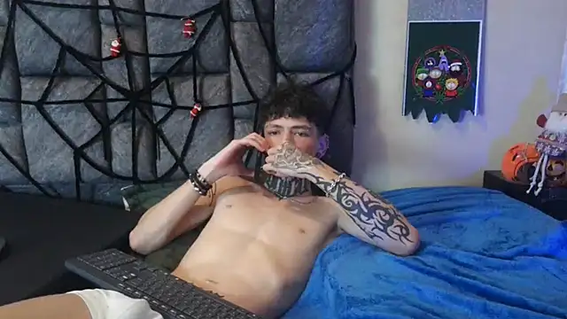 Snapshot of Dan_brownn chatting on December 11, 2024, 10:06 pm Dan brownn online show from December 11, 2024, 10:06 pm