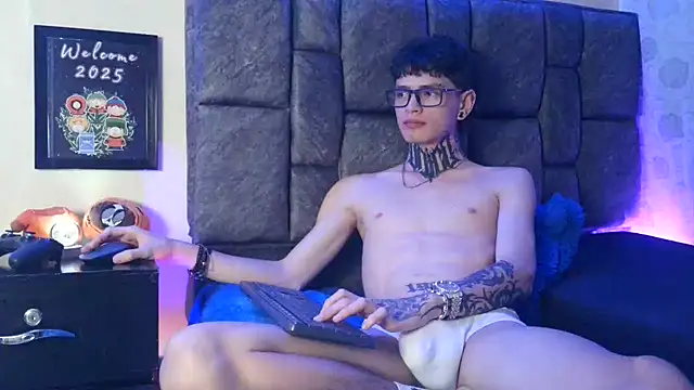 Snapshot of Dan_brownn chatting on January 24, 2025, 2:28 am Dan brownn online show from January 24, 2025, 2:28 am