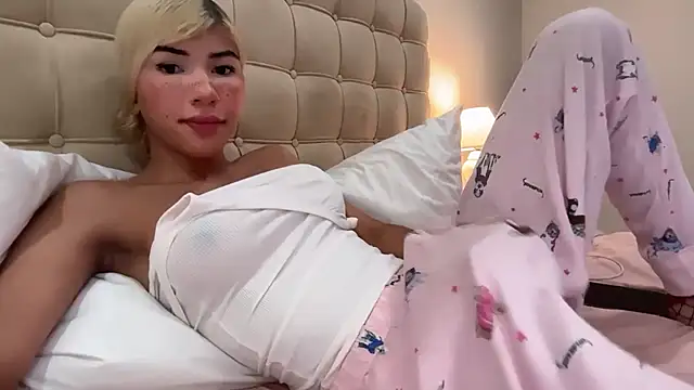 Snapshot of valeri-bigcock chatting on November 26, 2025, 10:33 pm valeri-bigcock online show from November 26, 2025, 10:33 pm