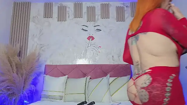 Snapshot of EMILY_ROUSSE71 chatting on March 16, 2026, 10:14 pm EMILY ROUSSE71 online show from March 16, 2026, 10:14 pm