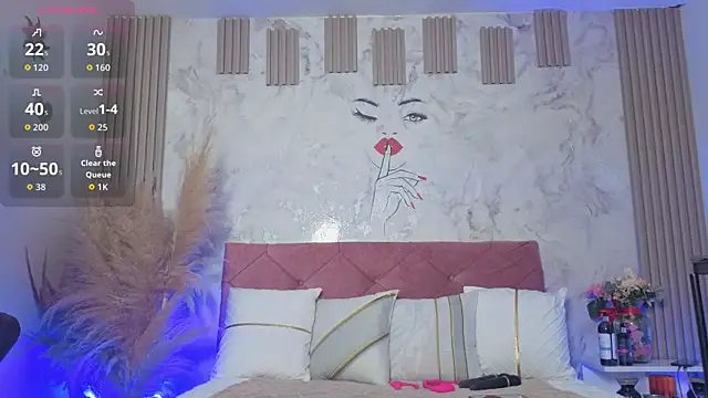 Snapshot of EMILY_ROUSSE71 chatting on April 23, 2026, 10:12 pm EMILY ROUSSE71 online show from April 23, 2026, 10:12 pm