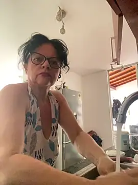 Snapshot of Sharongirl07 chatting on April 1, 2026, 12:50 pm Sharongirl07 online show from April 1, 2026, 12:50 pm