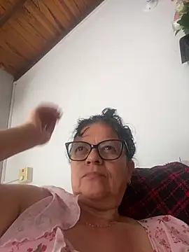 Snapshot of Sharongirl07 chatting on April 3, 2026, 3:32 pm Sharongirl07 online show from April 3, 2026, 3:32 pm