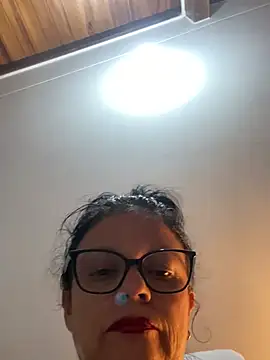 Sharongirl07 online show from May 10, 2026, 3:44 am