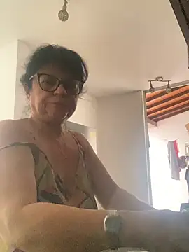 Sharongirl07 online show from July 6, 2026, 12:13 pm