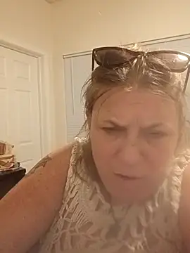 Snapshot of Playmate86 chatting on March 24, 2026, 1:32 am Playmate86 online show from March 24, 2026, 1:32 am